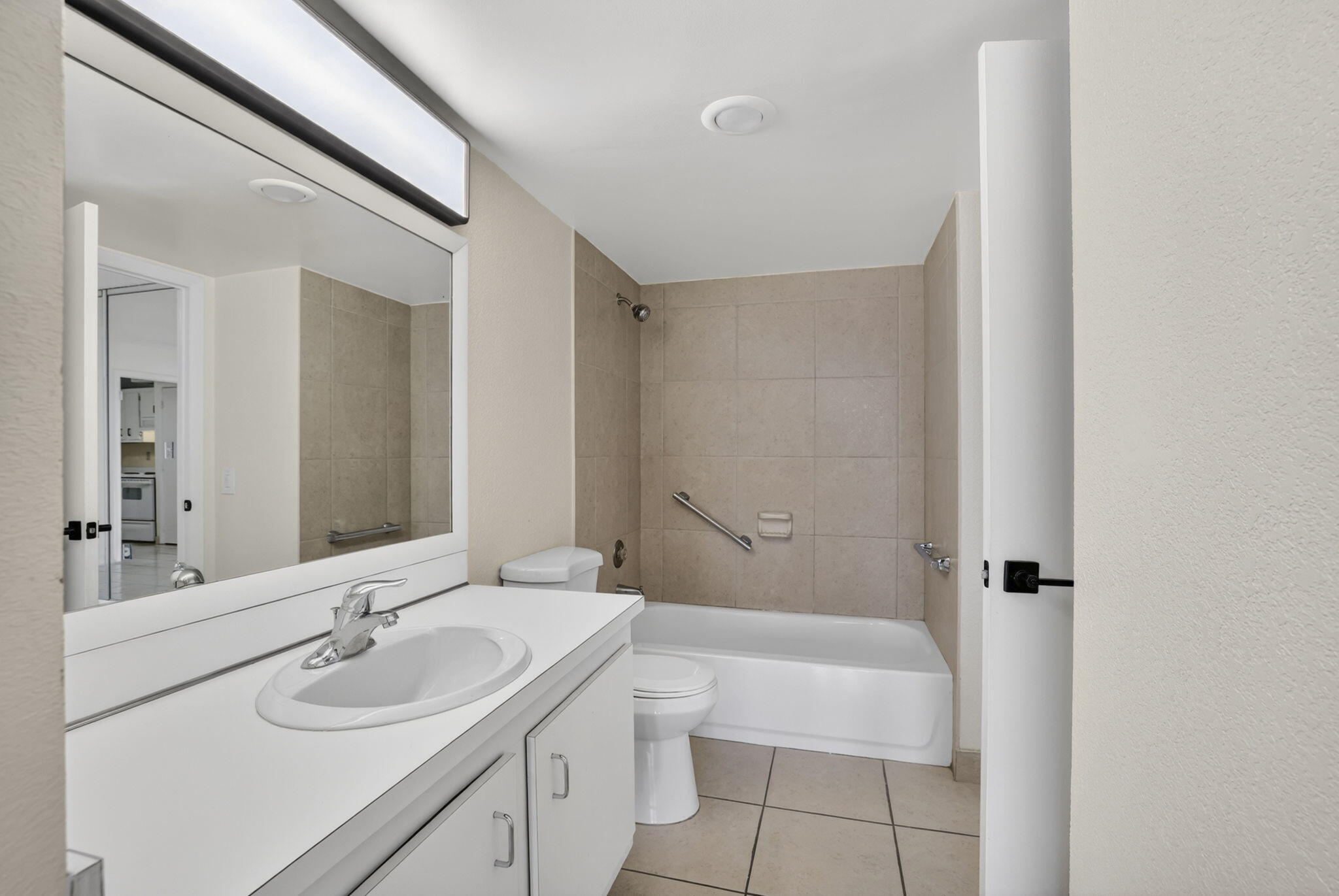 4174 Inverrary Drive, Unit 513 Lauderhill, FL 33319 - Photo 27 of 36 26-web-or-mls-8I8A2046
