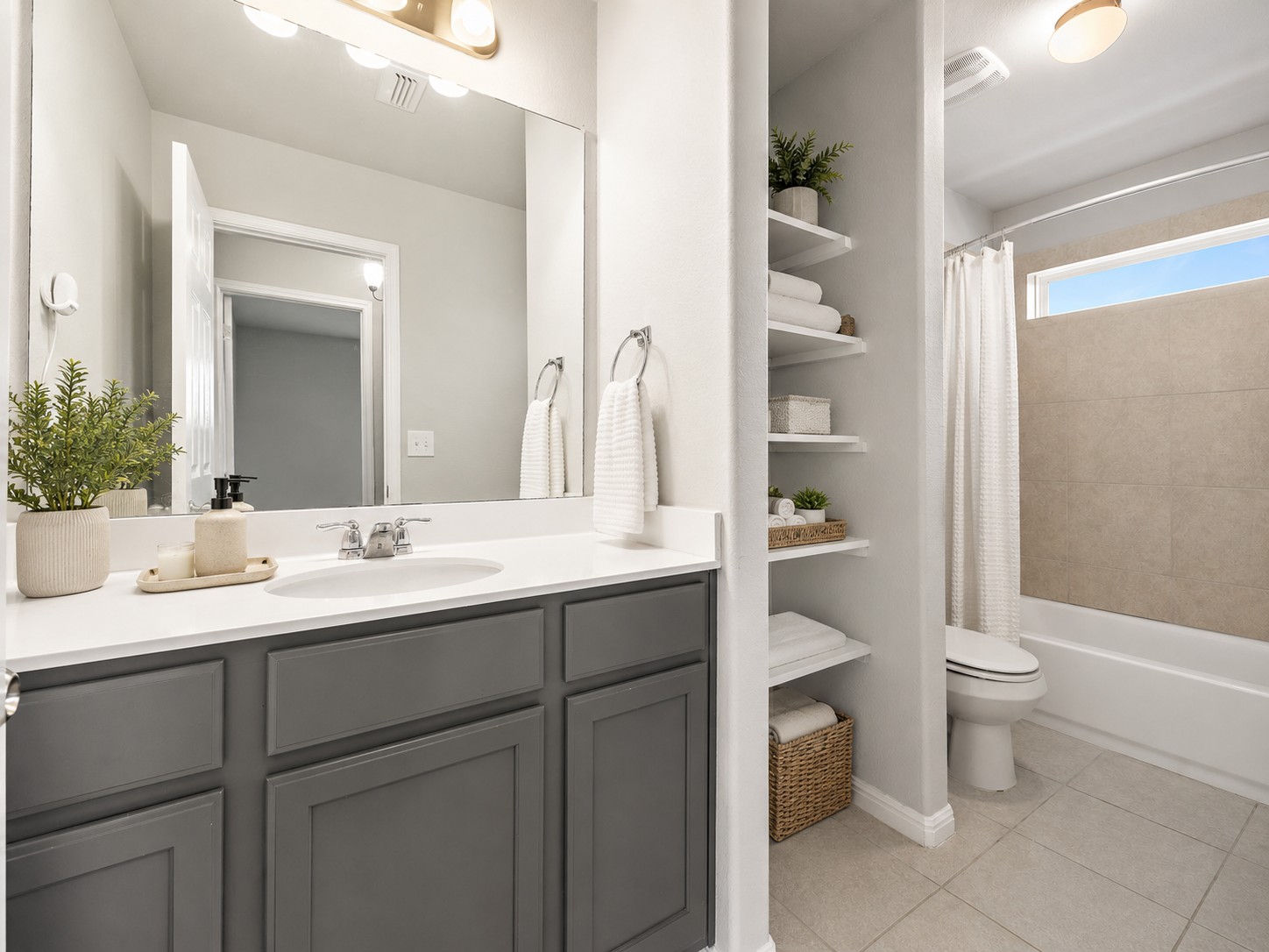6306 Arbor Crest Lane Austin, TX 78747 - Photo 15 of 20 Secondary bath