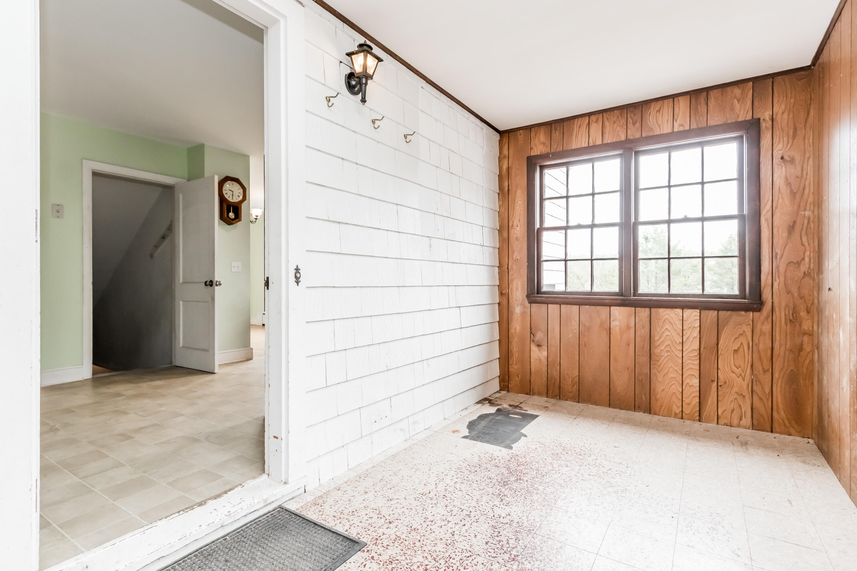 97 Middle Road Cumberland Center, ME 04021 - Photo 8 of 37 20220516AV-71018