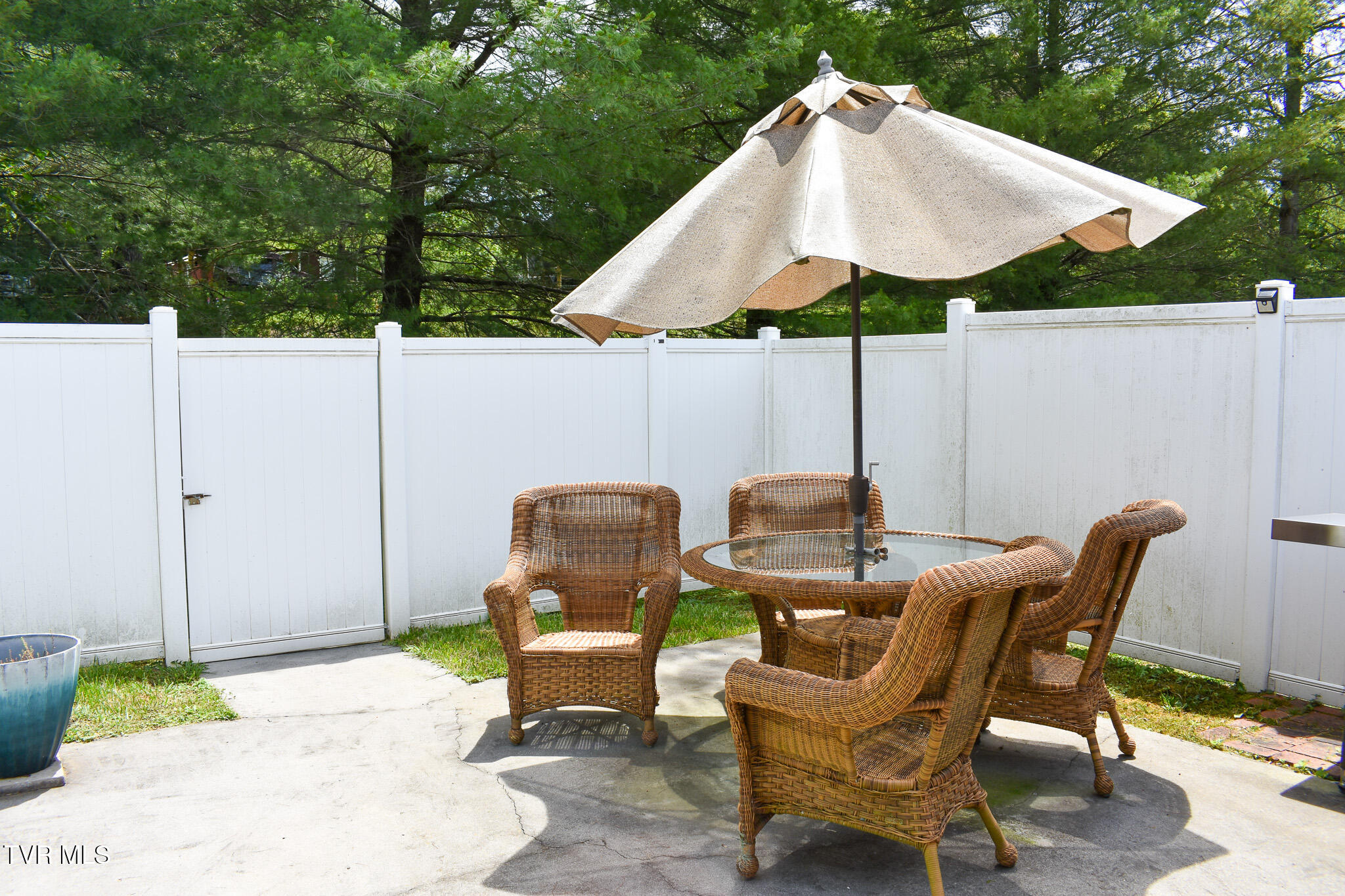 510 Colonial Road, Unit 3 Rogersville, TN 37857 - Photo 20 of 20 DSC_0522