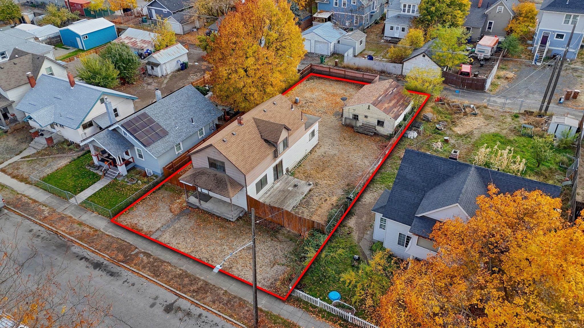 2121 West Sharp Avenue Spokane, WA 99201 - Photo 2 of 33