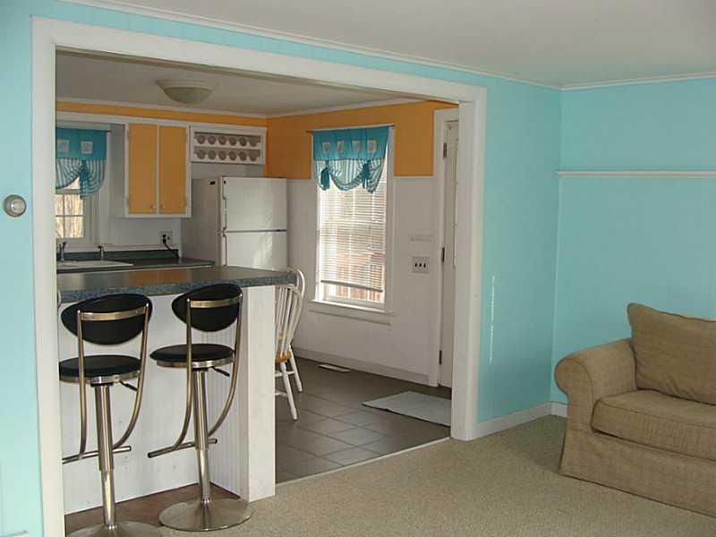 284 Mautucket Road South Kingstown, RI 02879 - Photo 5 of 12 Living Room.
