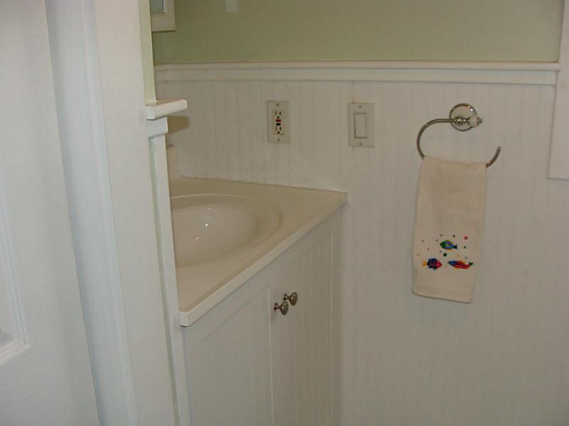 284 Mautucket Road South Kingstown, RI 02879 - Photo 8 of 12 Bathroom.