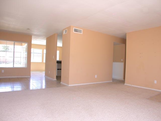 4111 East Apollo Road Phoenix, AZ 85042 - Photo 6 of 9 LD