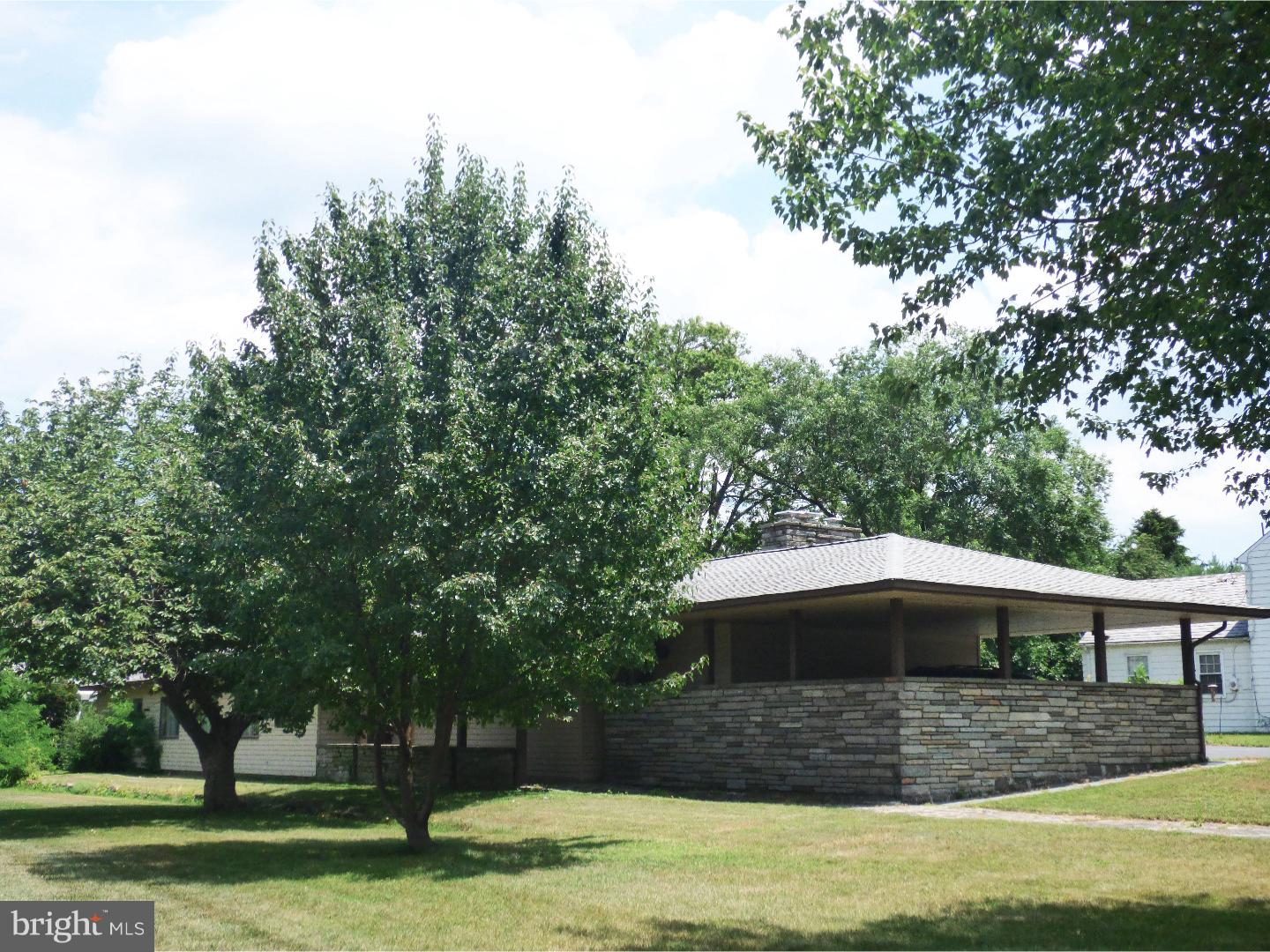4 Lafayette Road Carneys Point, NJ 08069 - Photo 2 of 20