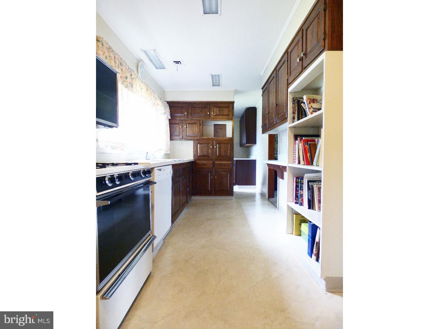 4 Lafayette Road Carneys Point, NJ 08069 - Photo 12 of 20