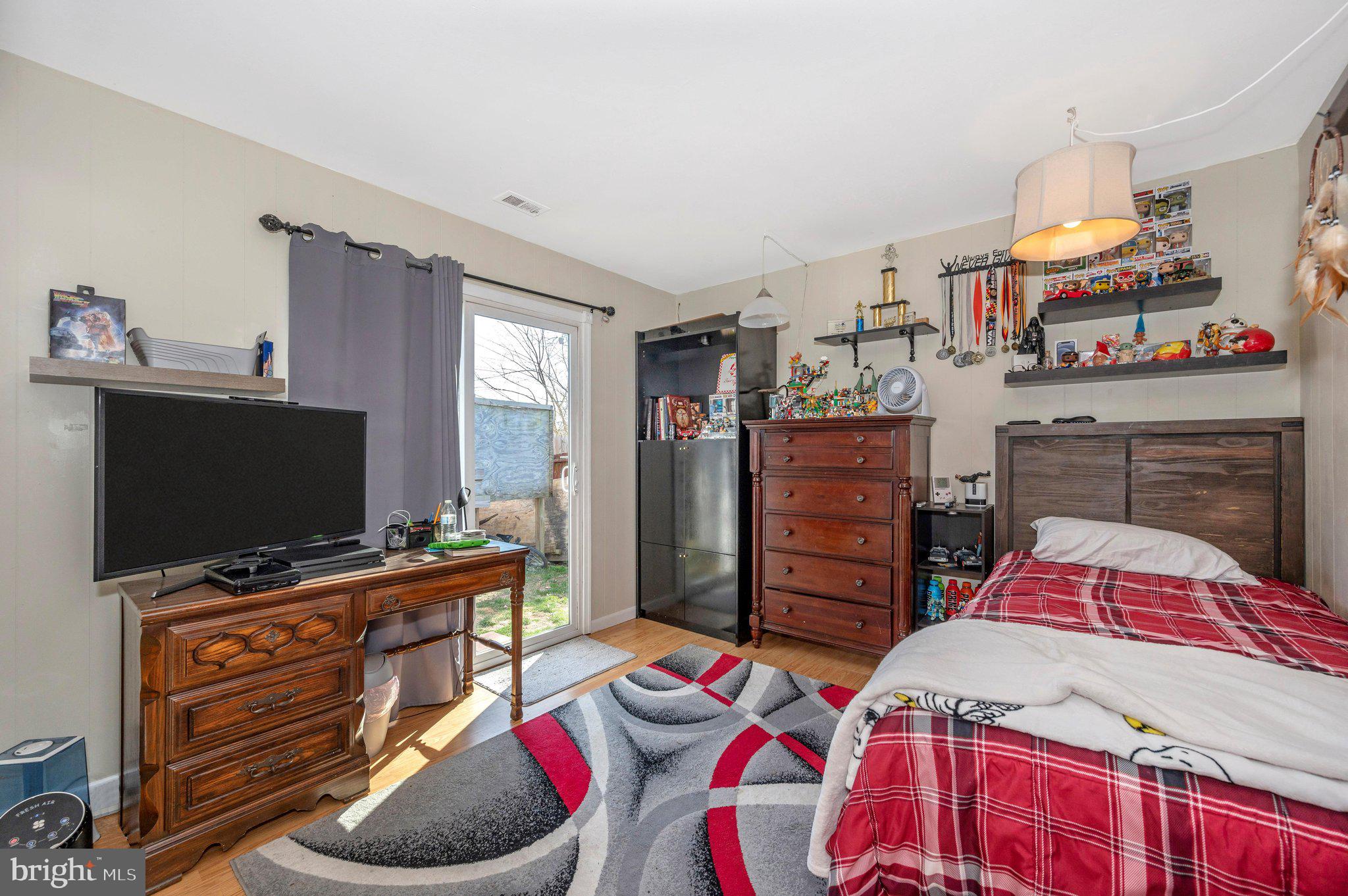 14929 Hydrus Road Silver Spring, MD 20906 - Photo 30 of 42 Bedroom 3