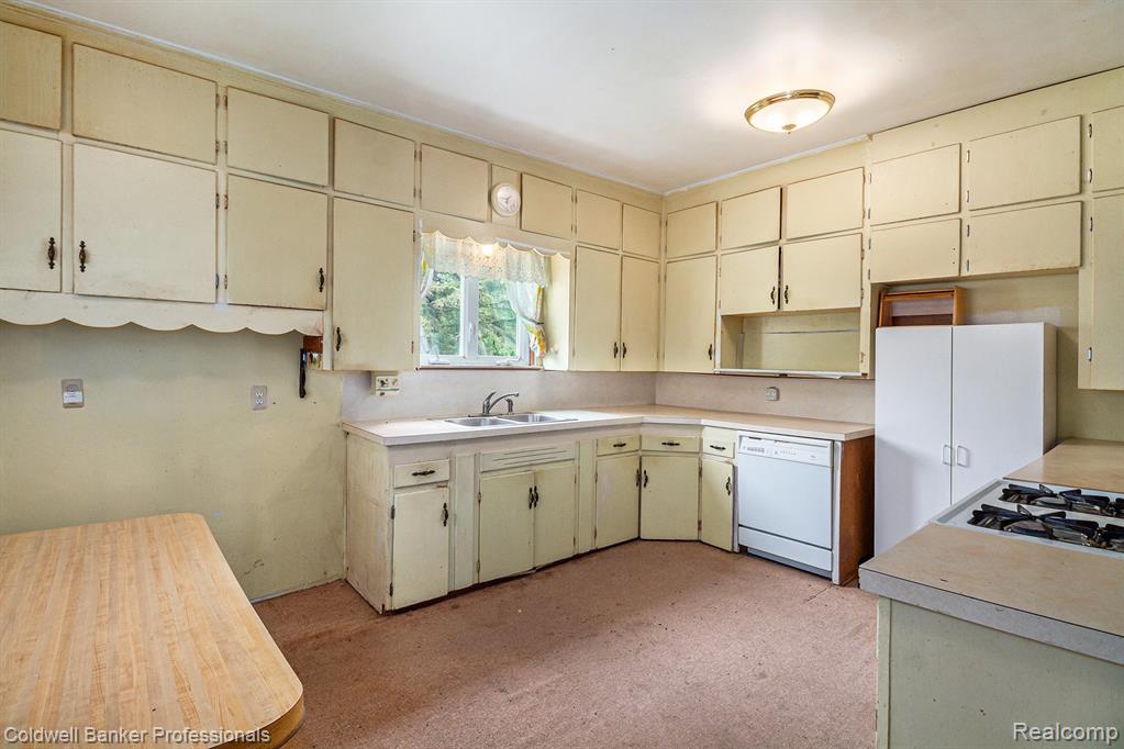 2050 Tooley Road Howell, MI 48843 - Photo 11 of 22 Gallery Image 11