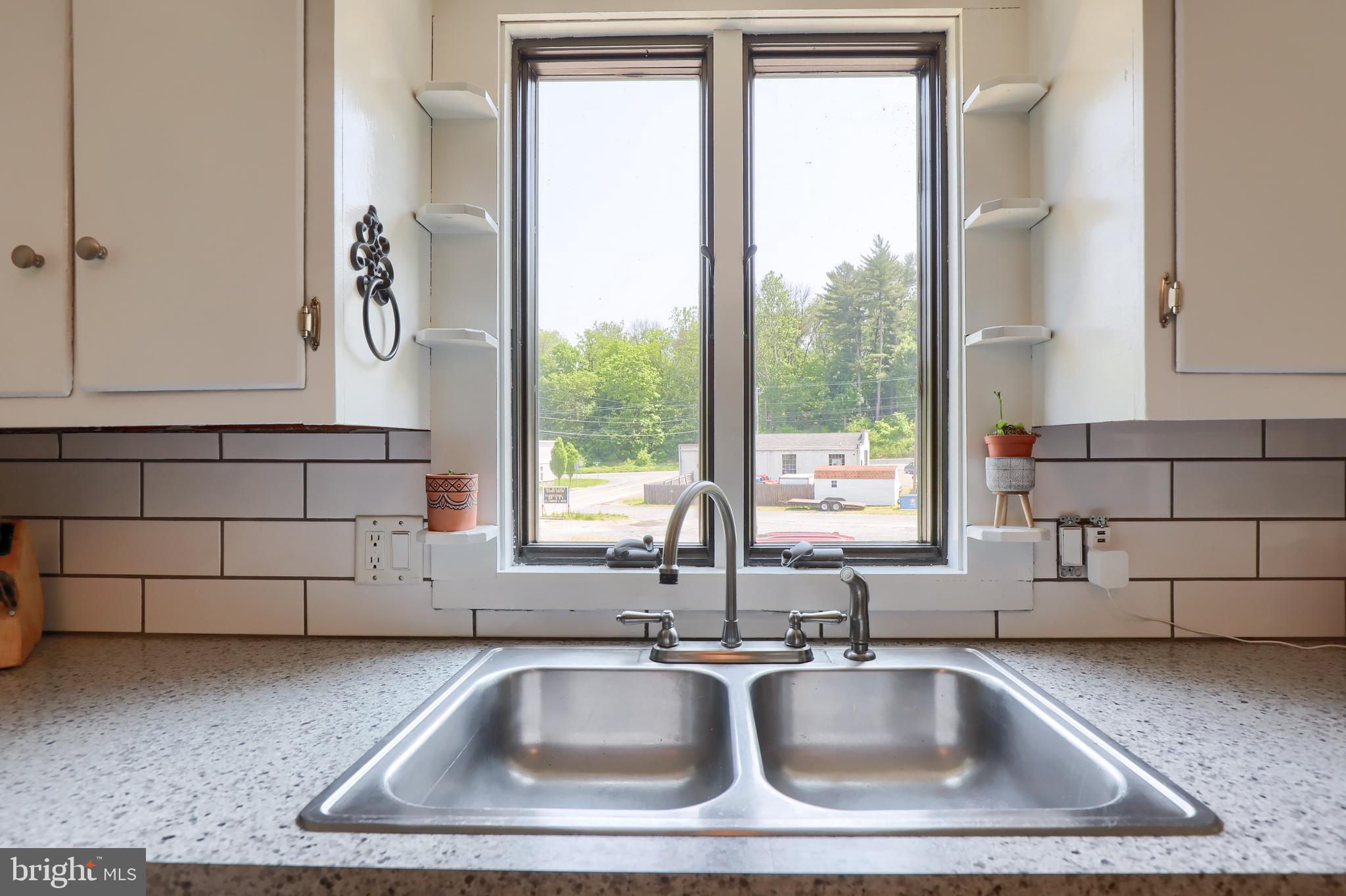 2173 Hollinger Road Lancaster, PA 17602 - Photo 14 of 40 Gallery Image 14