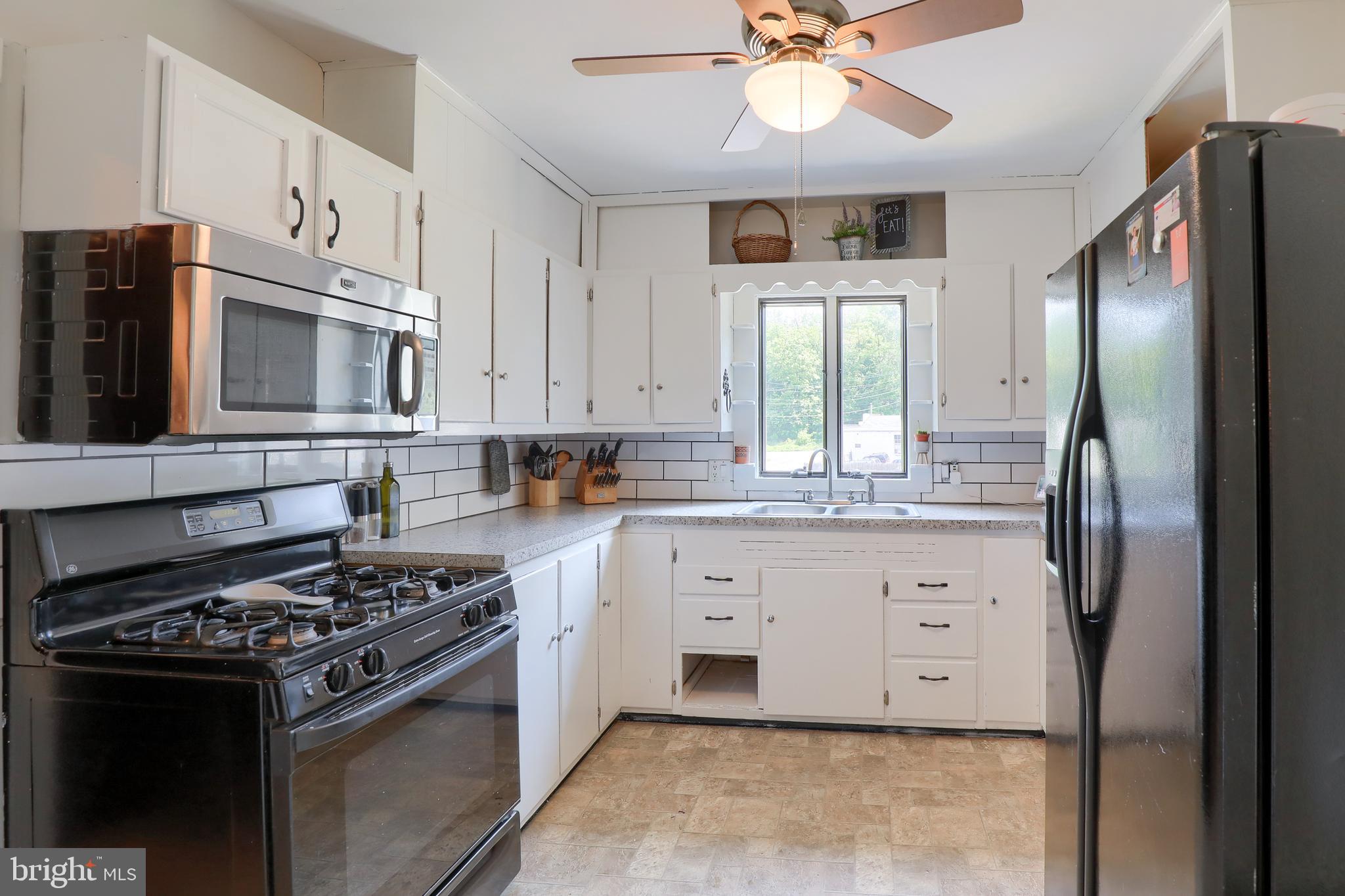 2173 Hollinger Road Lancaster, PA 17602 - Photo 10 of 40 Gallery Image 10