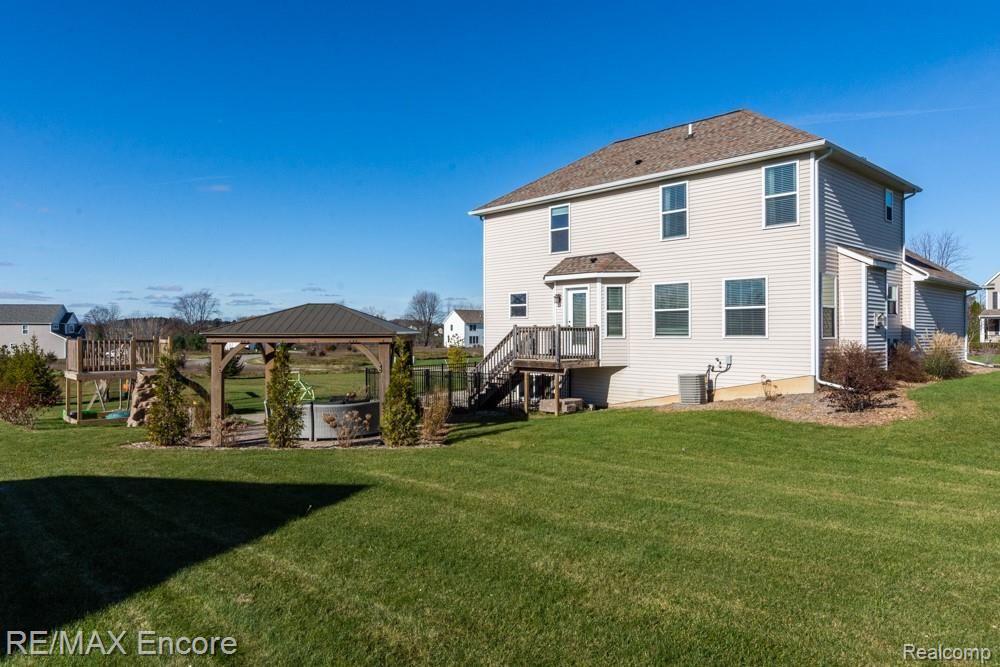 2739 Clivedon Road Howell, MI 48843 - Photo 33 of 34 2739 Clivedon RE Photo Pros-2.jpg