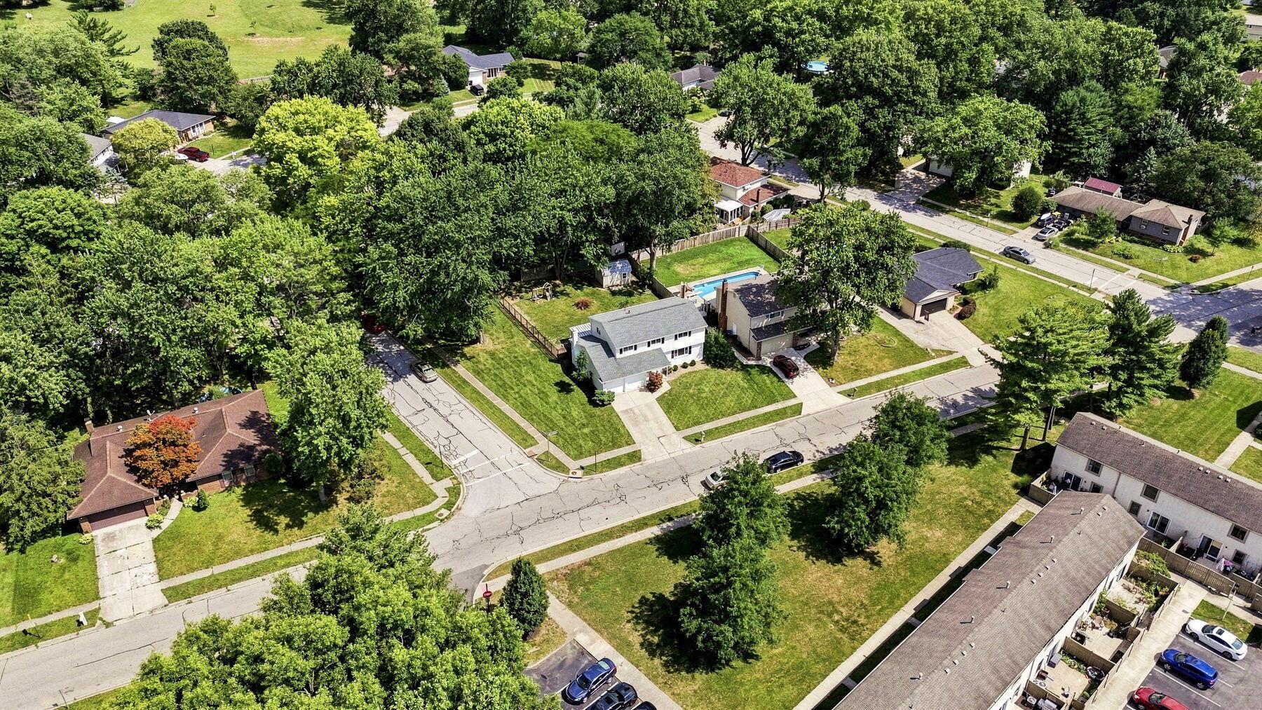 180 Landover Road Columbus, OH 43230 - Photo 12 of 60 aerial view