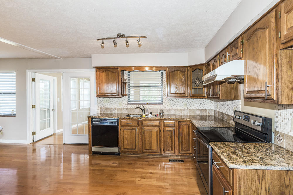 121 Bilderback Road Sweetwater, TN 37874 - Photo 11 of 26 _MG_9640w