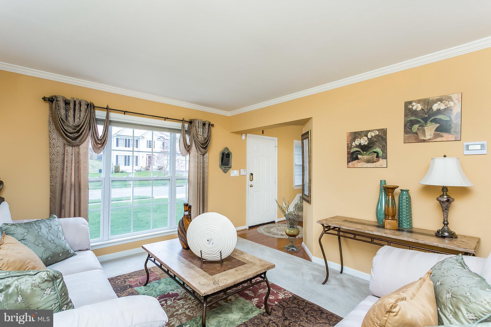 3505 Kings Point Road Randallstown, MD 21133 - Photo 3 of 29 Living Room