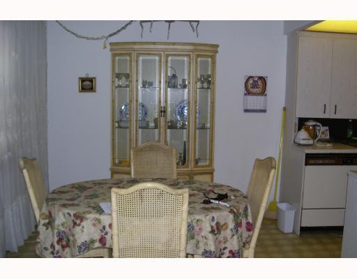 2084 Cornwall East, Unit 2084E Boca Raton, FL 33434 - Photo 2 of 5 Dining Room