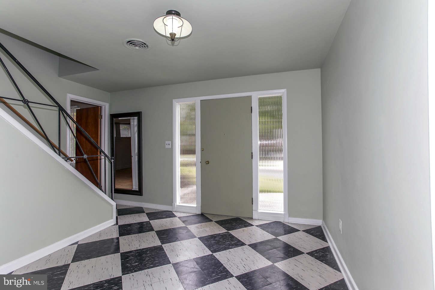 10710 Lombardy Road Silver Spring, MD 20901 - Photo 19 of 24 Foyer