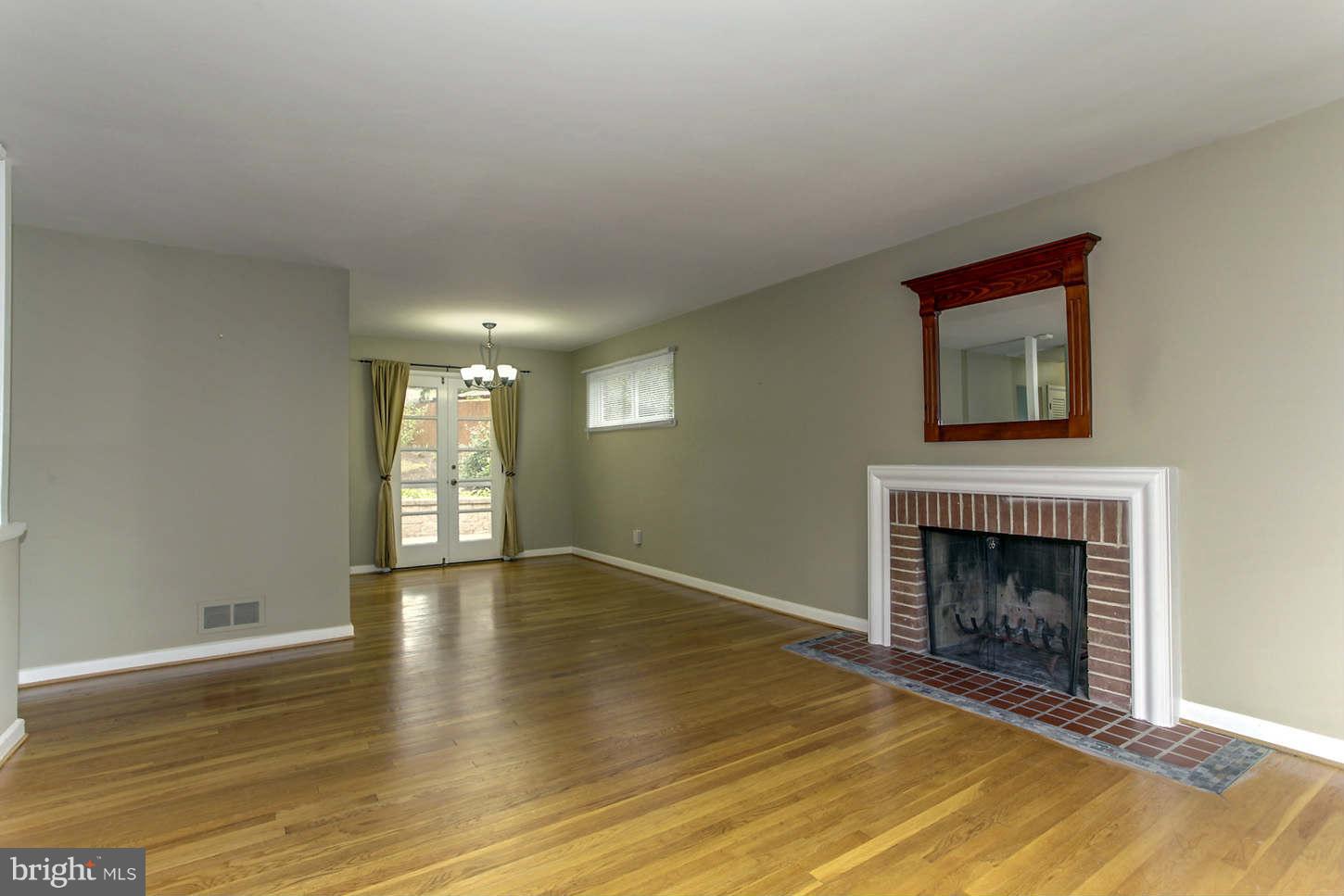 10710 Lombardy Road Silver Spring, MD 20901 - Photo 4 of 24 Living Room and Dining Ell