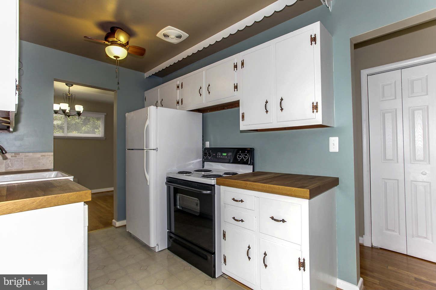 10710 Lombardy Road Silver Spring, MD 20901 - Photo 7 of 24 Kitchen