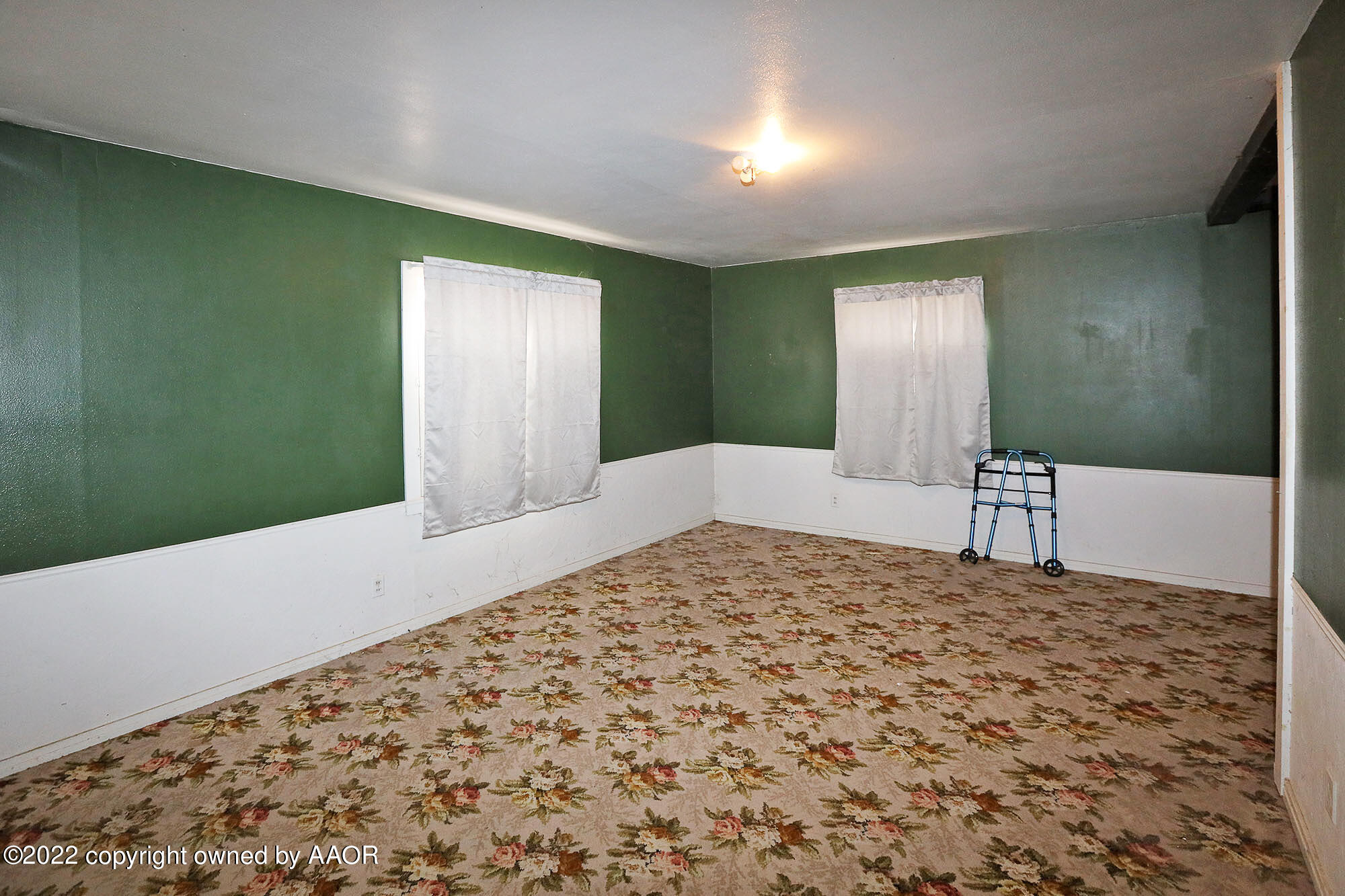 4411 South Lipscomb Street Amarillo, TX 79110 - Photo 3 of 18 Living Area