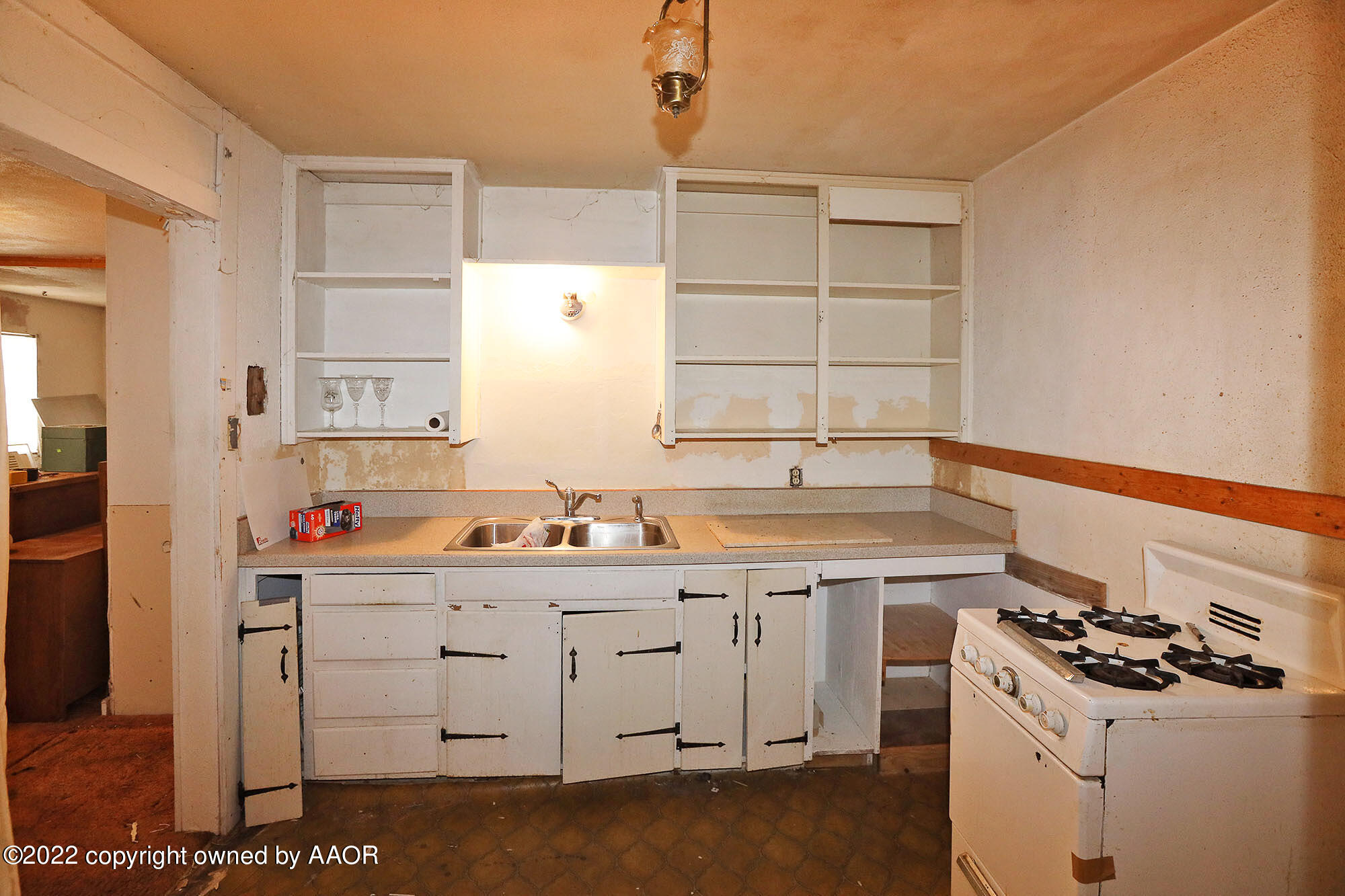 4411 South Lipscomb Street Amarillo, TX 79110 - Photo 8 of 18 Kitchen