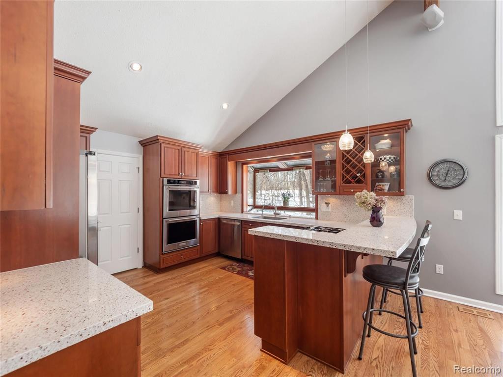 21311 Metroview Road Farmington Hills, MI 48335 - Photo 12 of 78