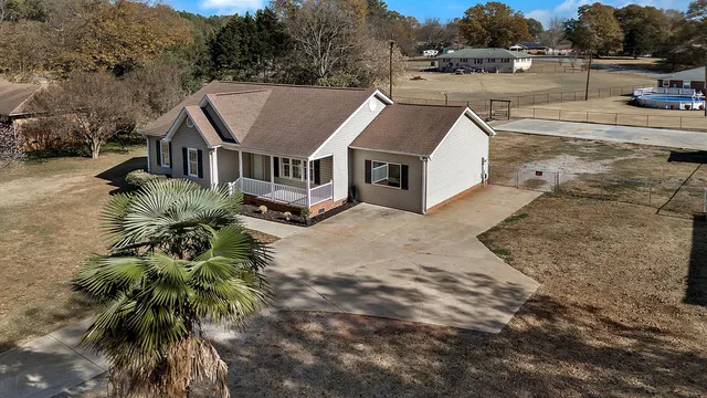 $255,000 | 1003 Fairhaven Drive, Anderson, SC 29626