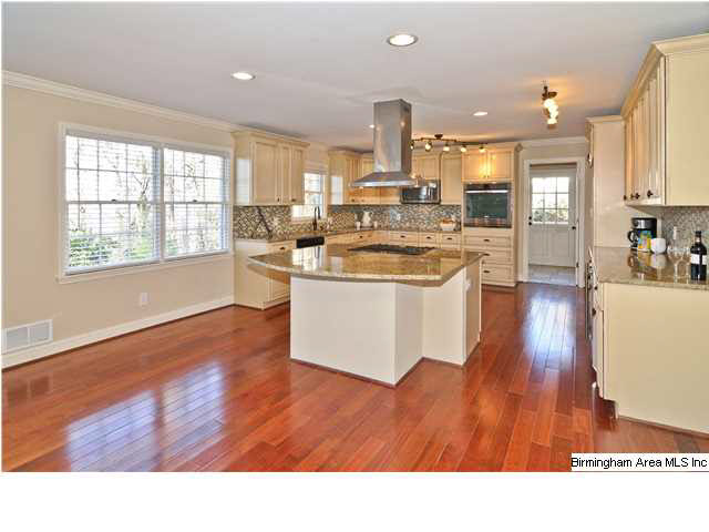 4800 Altamont Road South Birmingham, AL 35222 - Photo 8 of 32