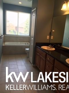 21427 Raintree Drive Macomb, MI 48044 - Photo 15 of 25 31291583-14.JPG