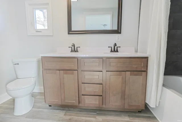 $225,000 | 18187 Highway 6, Syracuse, IN 46567