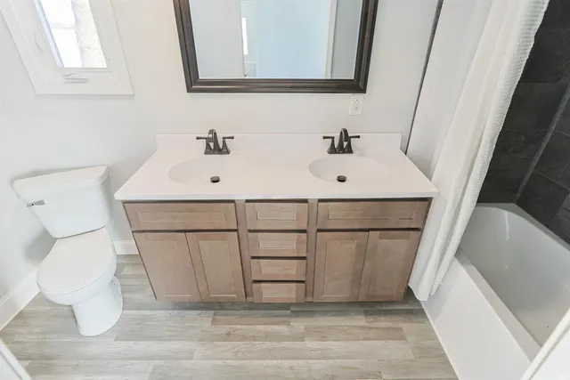 $225,000 | 18187 Highway 6, Syracuse, IN 46567