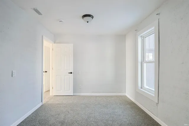 $225,000 | 18187 Highway 6, Syracuse, IN 46567