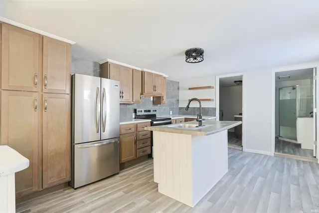 $225,000 | 18187 Highway 6, Syracuse, IN 46567