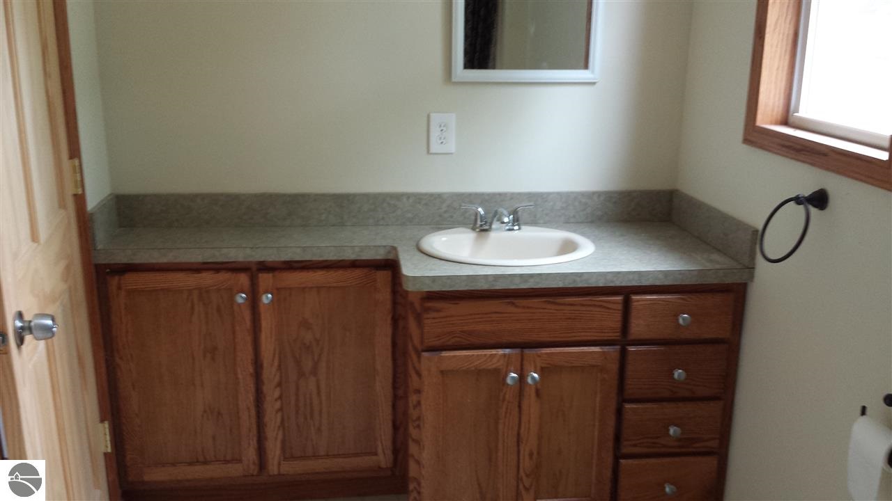 359 North Hale Road Twining, MI 48766 - Photo 12 of 14 1775841-11.JPG