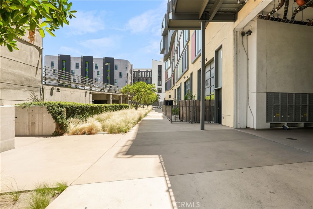 200 North San Fernando Road, Unit 202 Los Angeles, CA 90031 - Photo 16 of 20