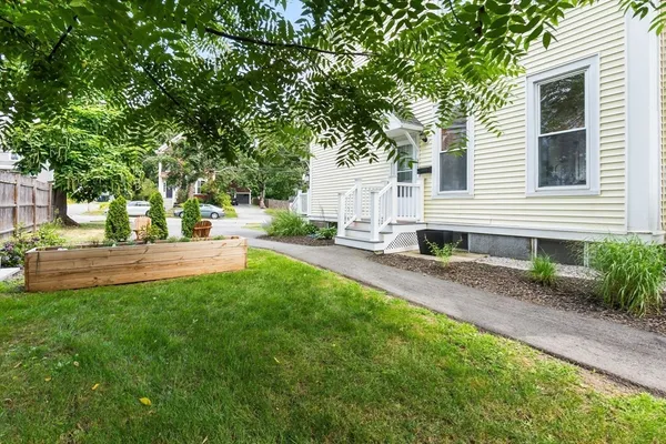 $3,000 | 50 Whittier Street, Unit 1, Andover, MA 01810