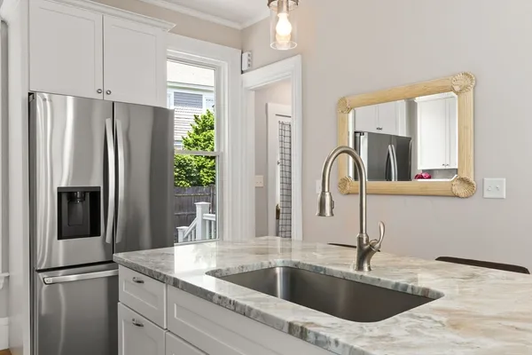 $3,000 | 50 Whittier Street, Unit 1, Andover, MA 01810