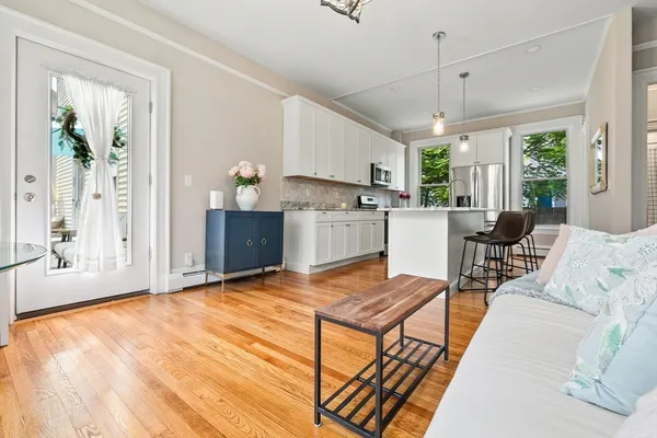 $3,000 | 50 Whittier Street, Unit 1, Andover, MA 01810