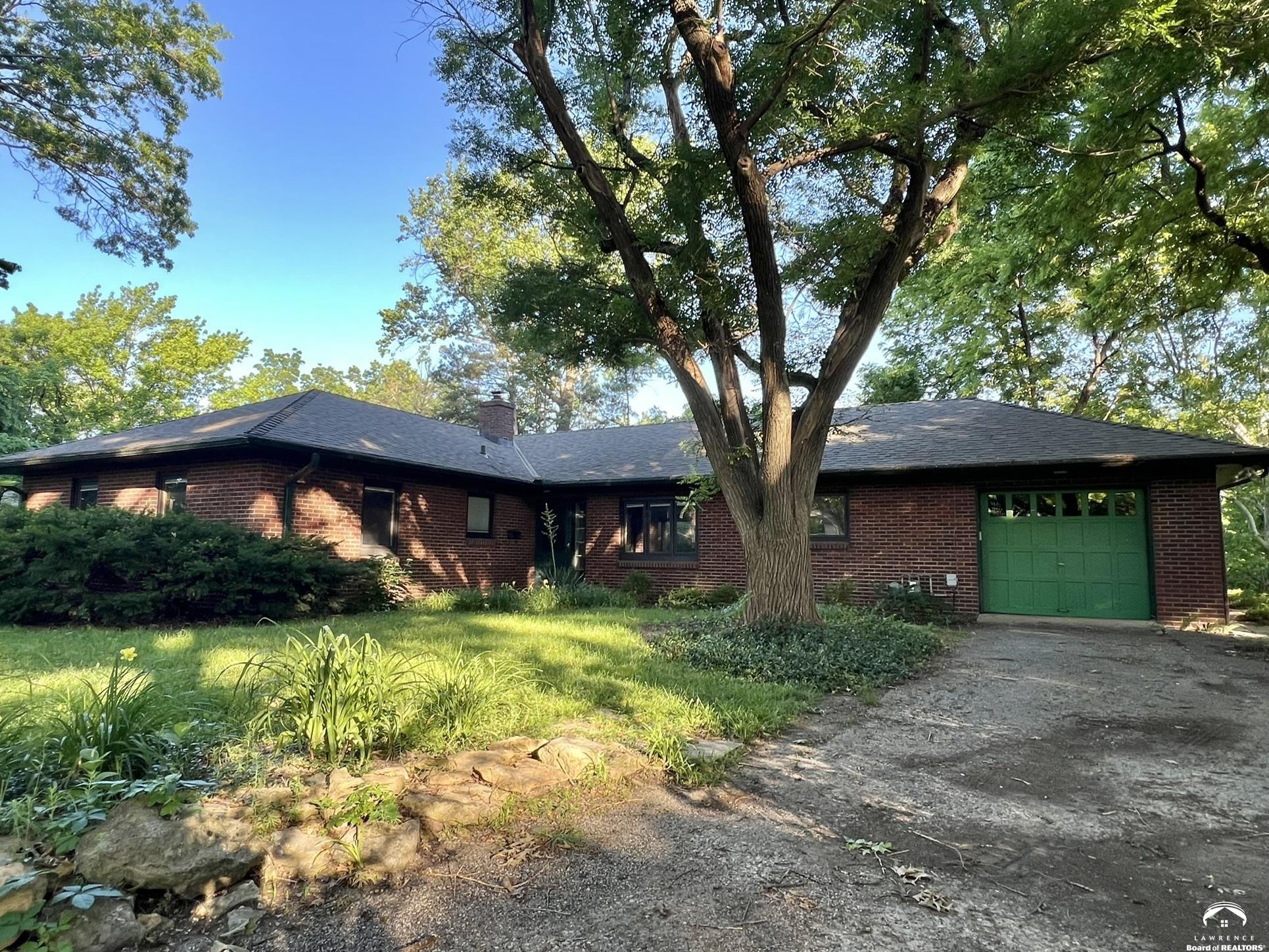 3 Westwood Road Lawrence, KS 66044 - Photo 1 of 94