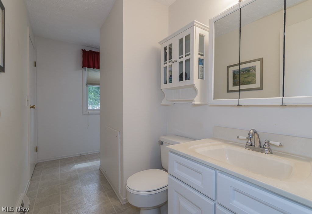 6368 Coleridge Road Painesville, OH 44077 - Photo 22 of 31