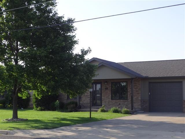 1255 Newcastle Road Washington, IL 61571 - Photo 1 of 19 Gallery Image 1