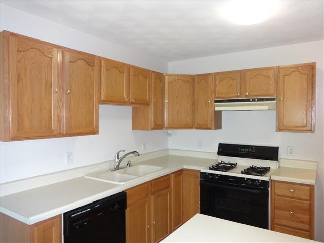 1255 Newcastle Road Washington, IL 61571 - Photo 8 of 19 Gallery Image 8