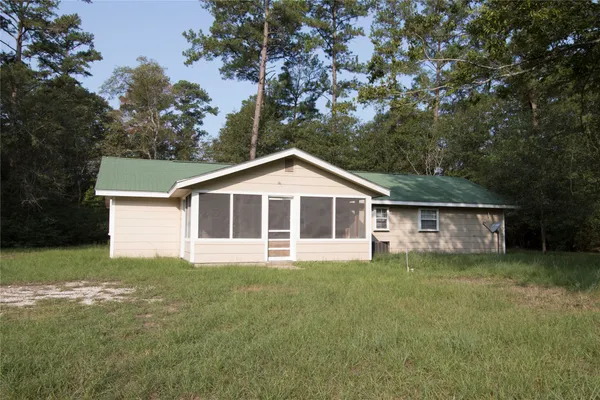 $1,450 | 20 White Oak Drive, Unit A, Huntsville, TX 77320