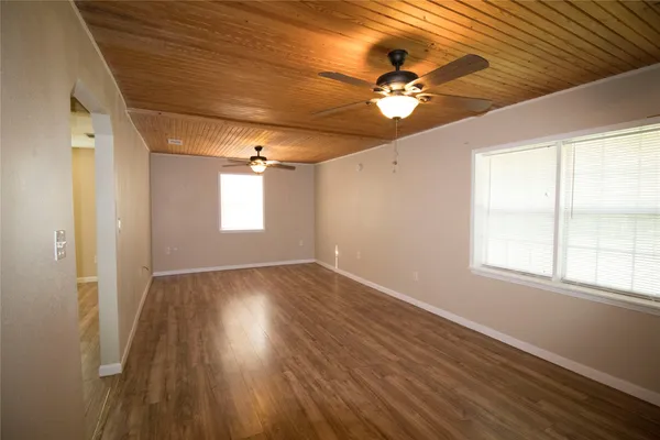 $1,450 | 20 White Oak Drive, Unit A, Huntsville, TX 77320