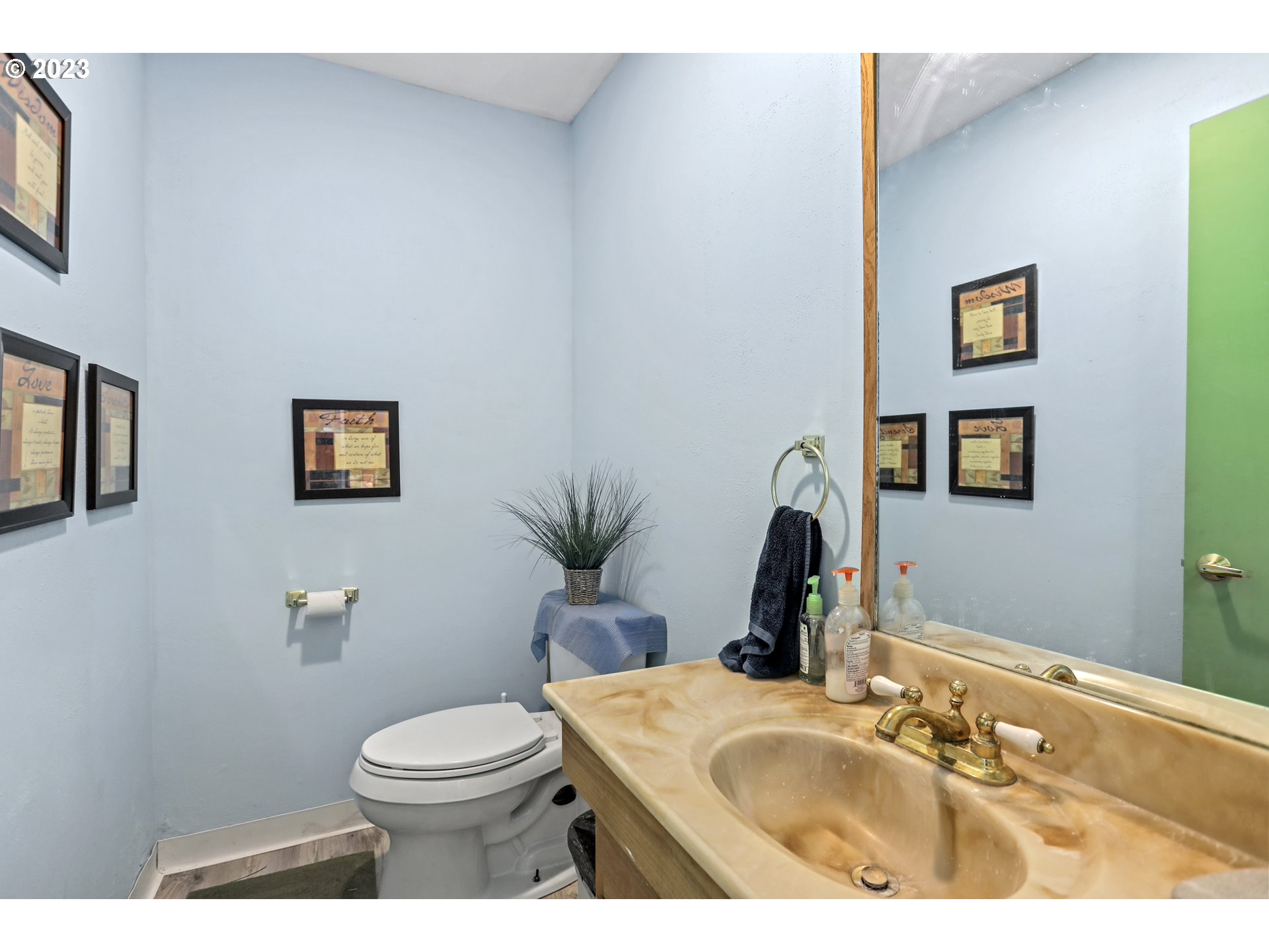 700 East 2nd Street The Dalles, OR 97058 - Photo 21 of 29