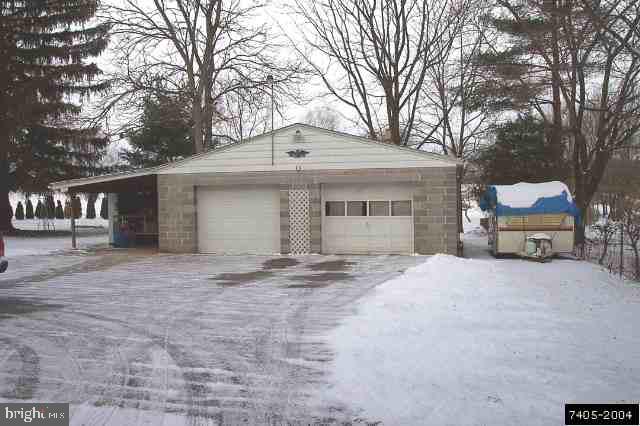 1607 East Canal Road Dover, PA 17315 - Photo 3 of 9 Gallery Image 3