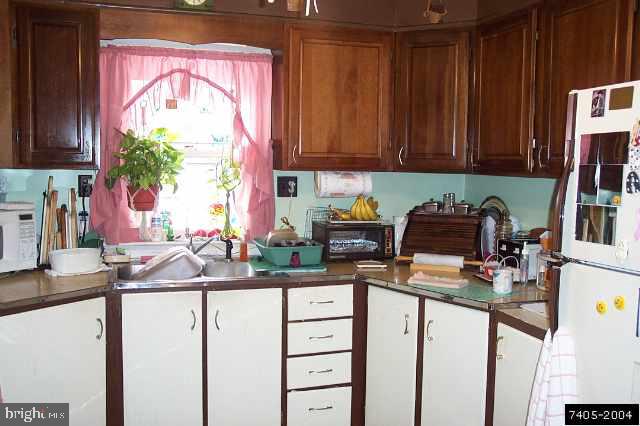 1607 East Canal Road Dover, PA 17315 - Photo 8 of 9 Gallery Image 8