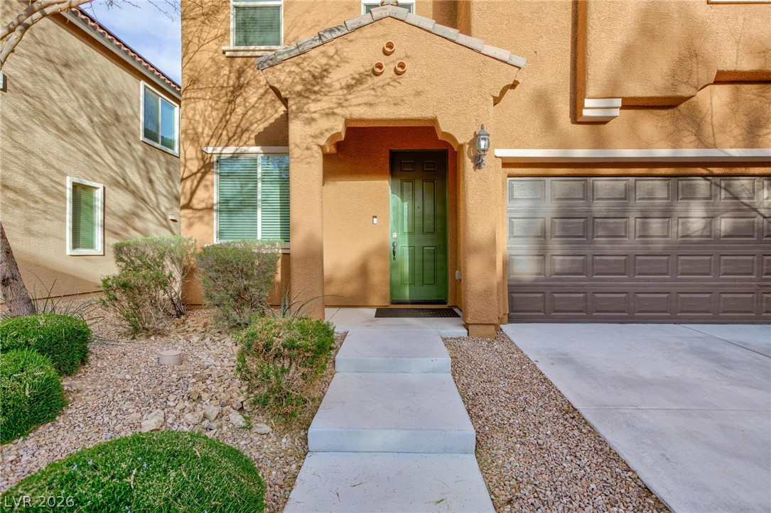 10956 Hunting Hawk Road Las Vegas, NV 89179 - Photo 3 of 57