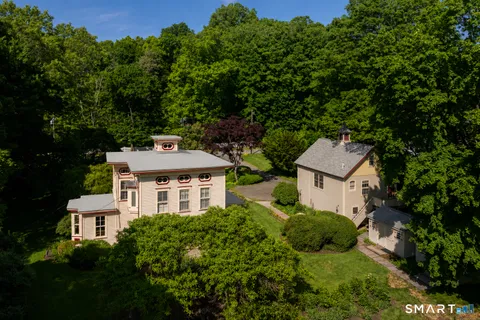$1,275,000 | 18 Church Street, Redding, CT 06896