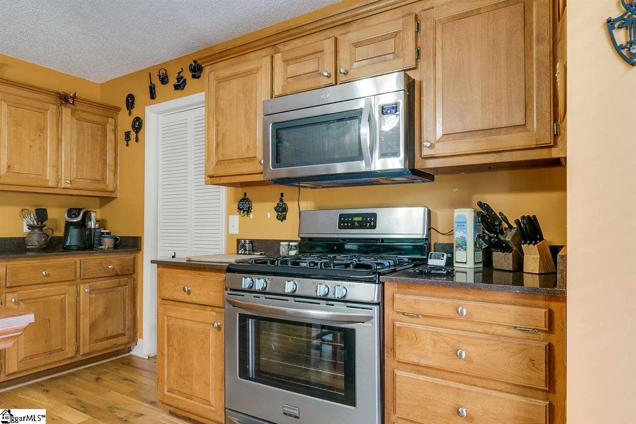 216 Larkwood Road Liberty, SC 29657 - Photo 7 of 31