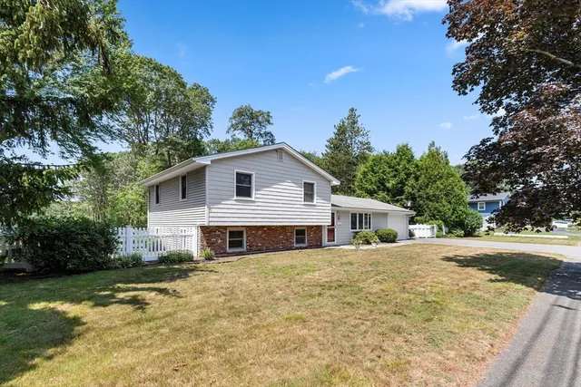 $849,000 | 62 Catherine Drive, Peabody, MA 01960
